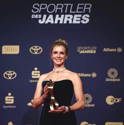 morenamaiermakeupartist, sportlerdesjahres, event, redcarpet, badenbaden, karlsruhe, offenburg, internationalmakeupartist, professionalmakeupartist, makeup, look, jessicavonbredowwerndl, crueltyfree, cleanbeauty, zdf, swr,