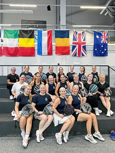 naisten pelaajat_esc_edited.jpg