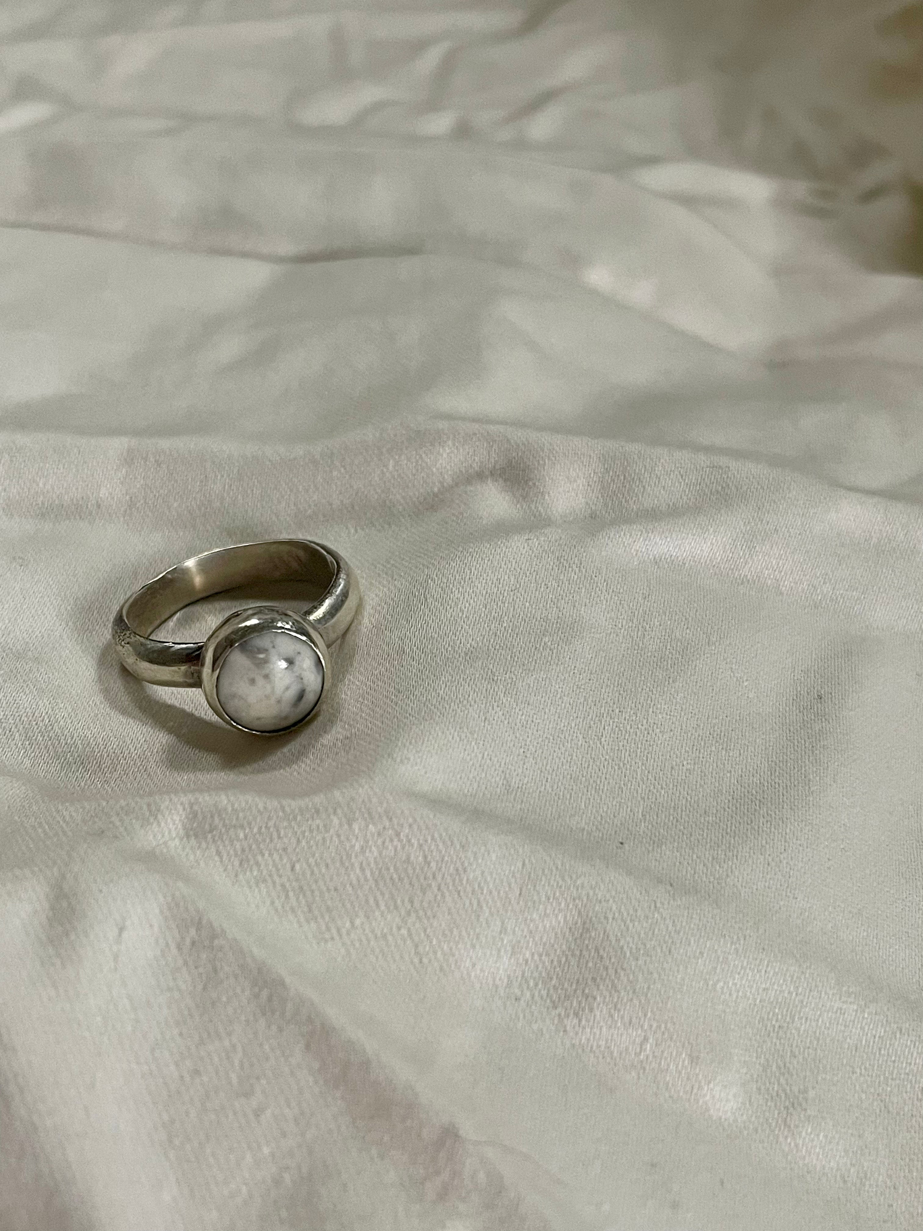Howlite and sterling silver ring