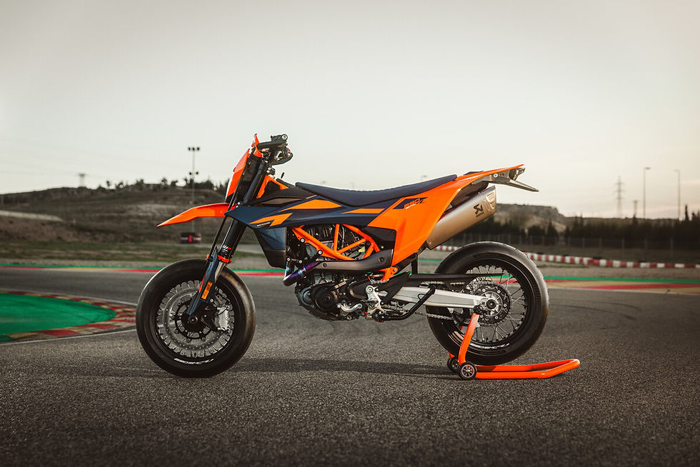 2026 KTM 690 SMC R