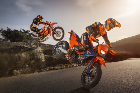2026 KTM 690 ENDURO R and 690 SMC R