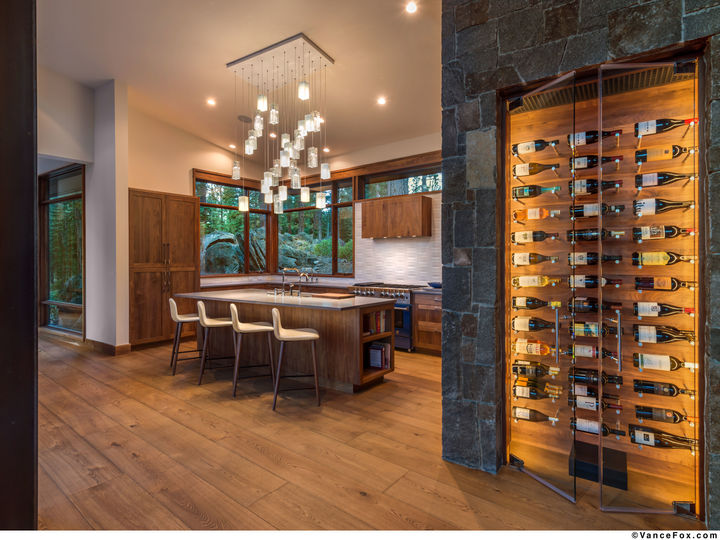 Kitchen chandelier interior design