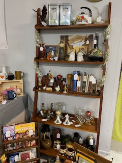 vintage and antiques at avon and boutique shop
