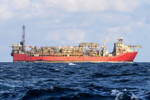 _    An offshore oil installation during rough sea _edited.jpg