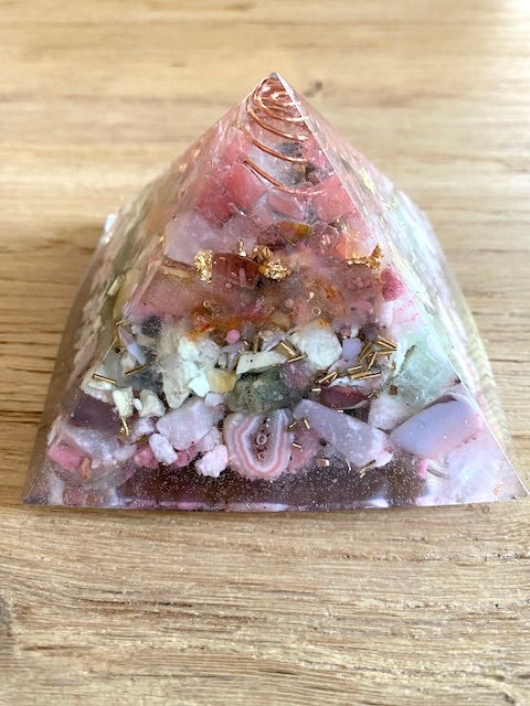 piramide aardbeienkwarts  24Kgold
