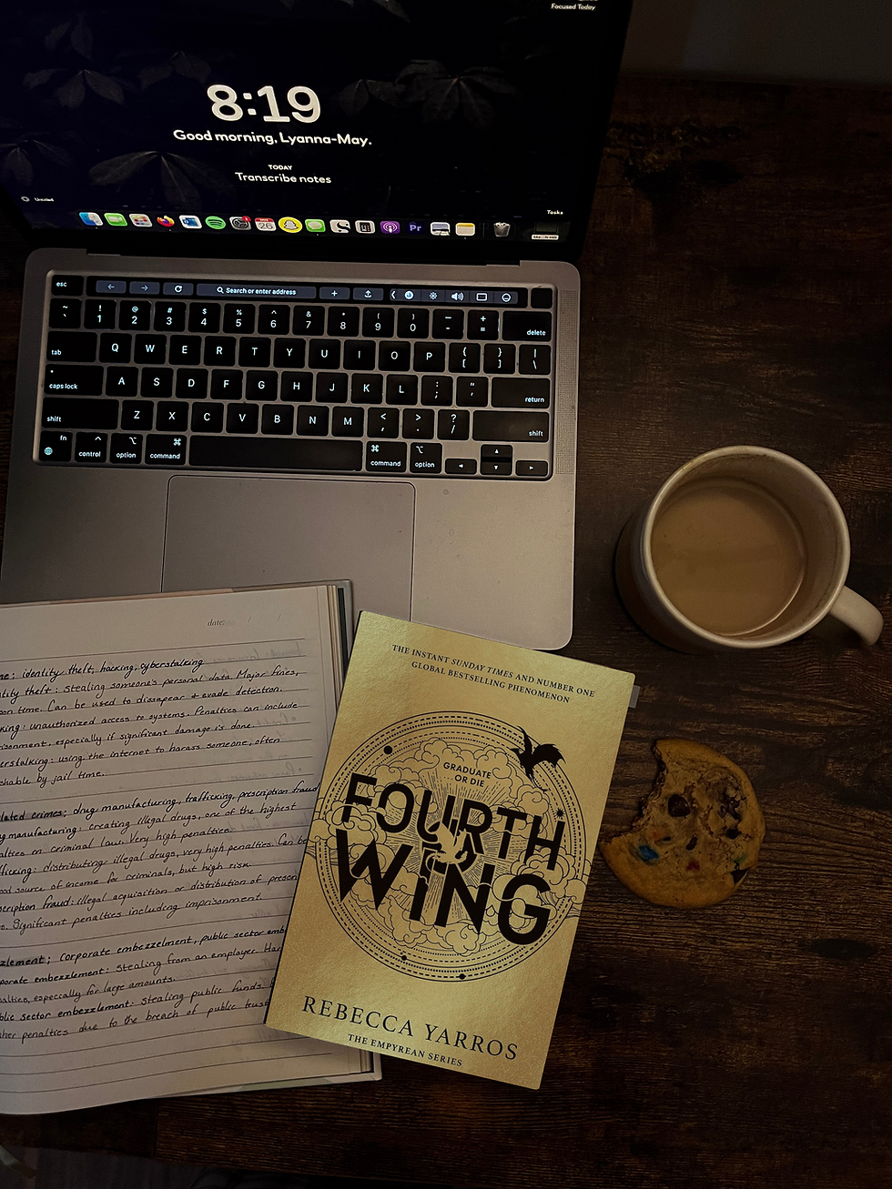 Is Fourth Wing by Rebecca Yarros Worth the Hype?
