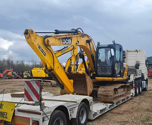 Transport of heavy construction equipment with special trailer