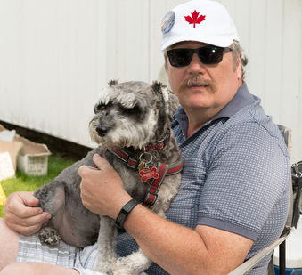 Jim Hyslop and Beckett (BBQ, 2017)