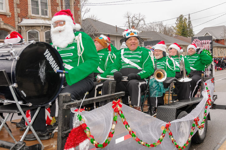 Optimists Alumni (Guelph Santa Parade, 2017)