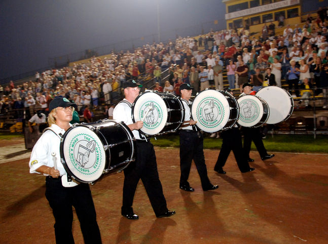 Optimists Alumni Bass Drums (Waterloo, 2006)