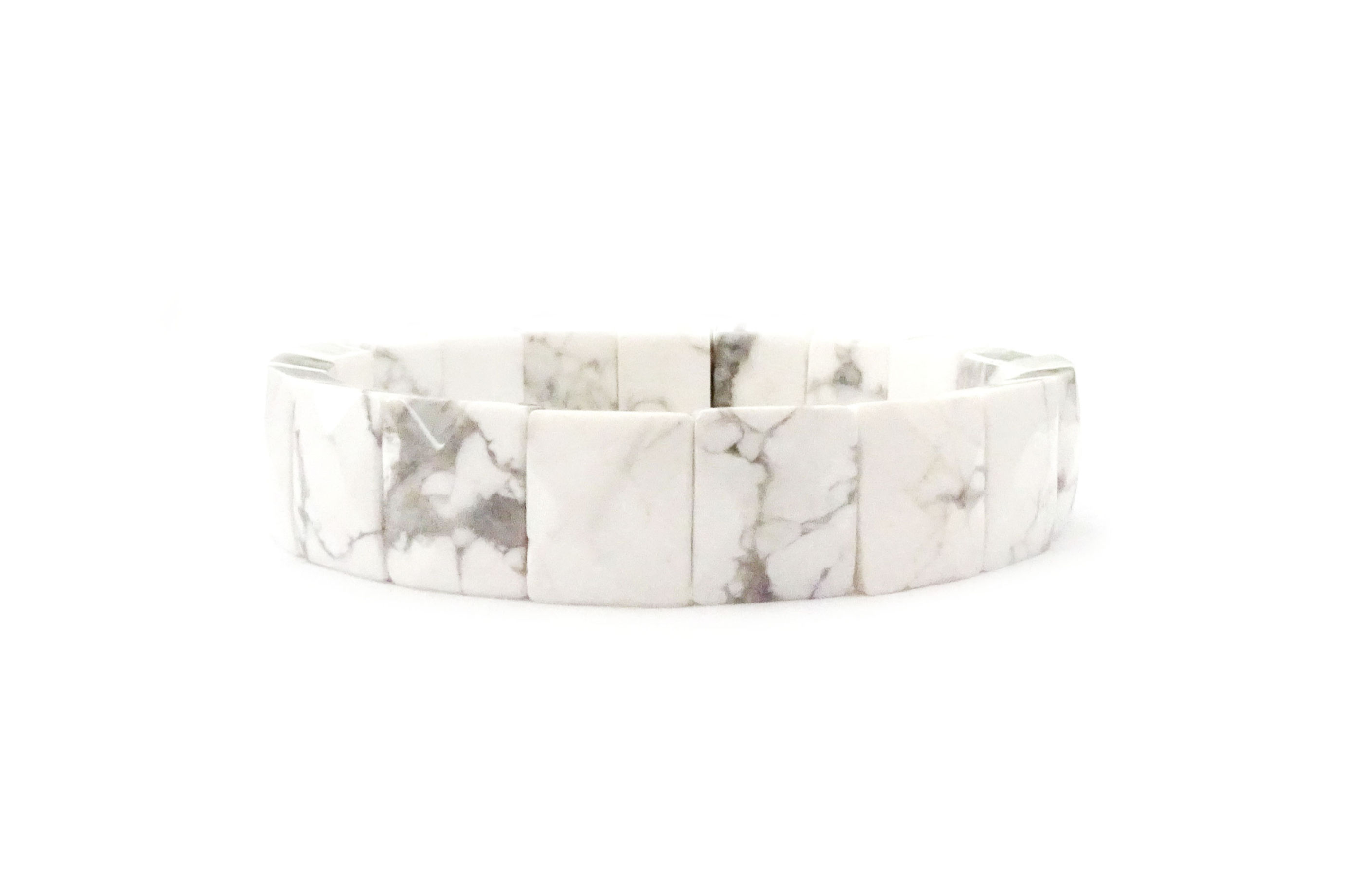 Bracelet UNIQUE réalisé en pierre naturelle Howlite du Brésil