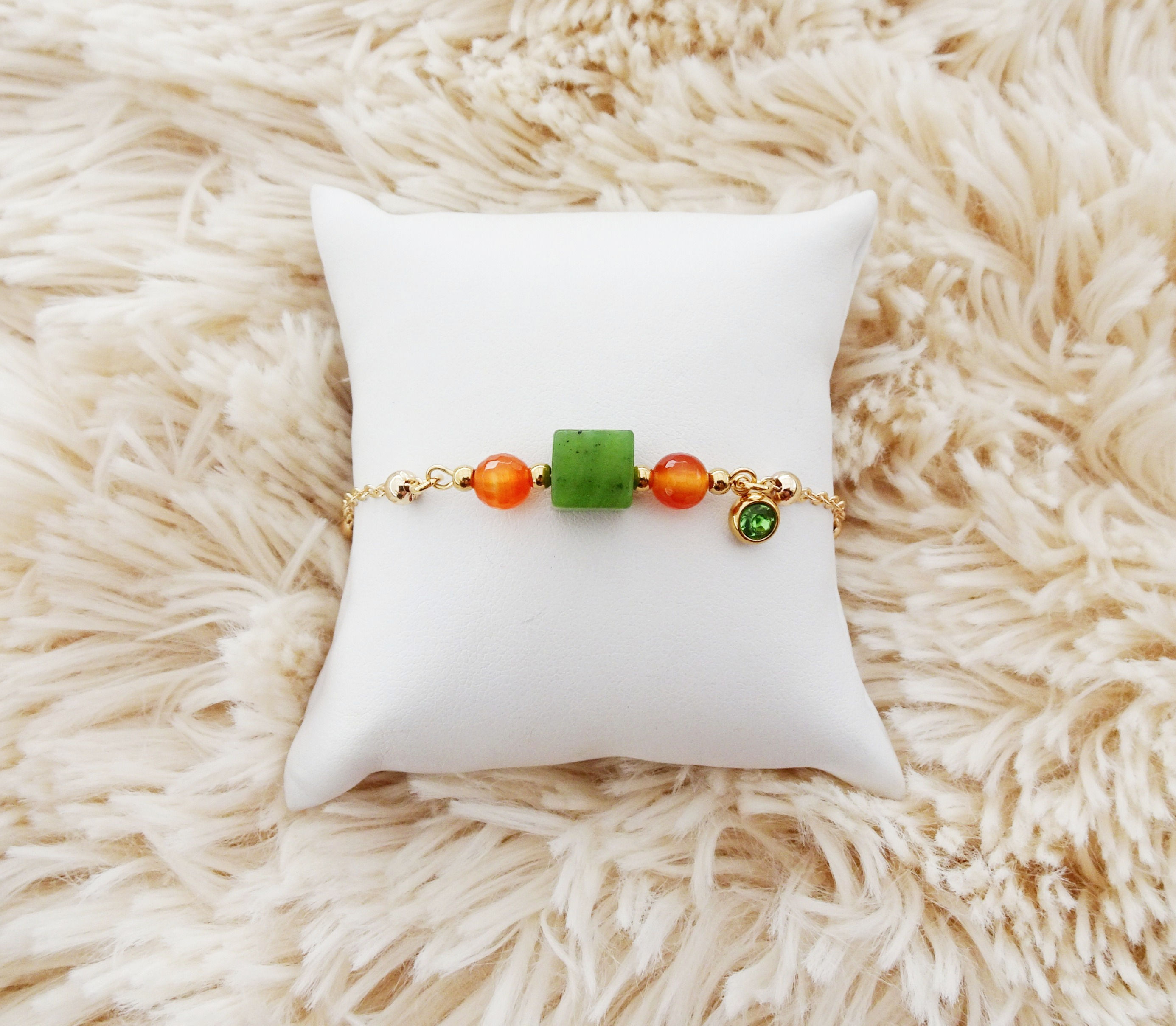 Bracelet réalisé en pierre naturelle Jade néphrite de Canada et Cornaline