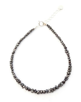 Bracelet UNIQUE et TRES RARE réalisé en pierre précieuse Diamant noir brut