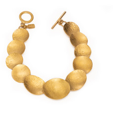 Pulsera de bronce con baño de oro. Joyería mexicana, diseño contemporáneo. 