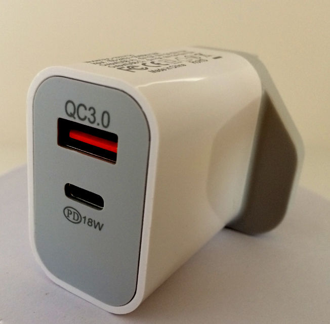 USB Charger with Type-C Fast Charging (UK plug)
