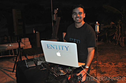 DJ