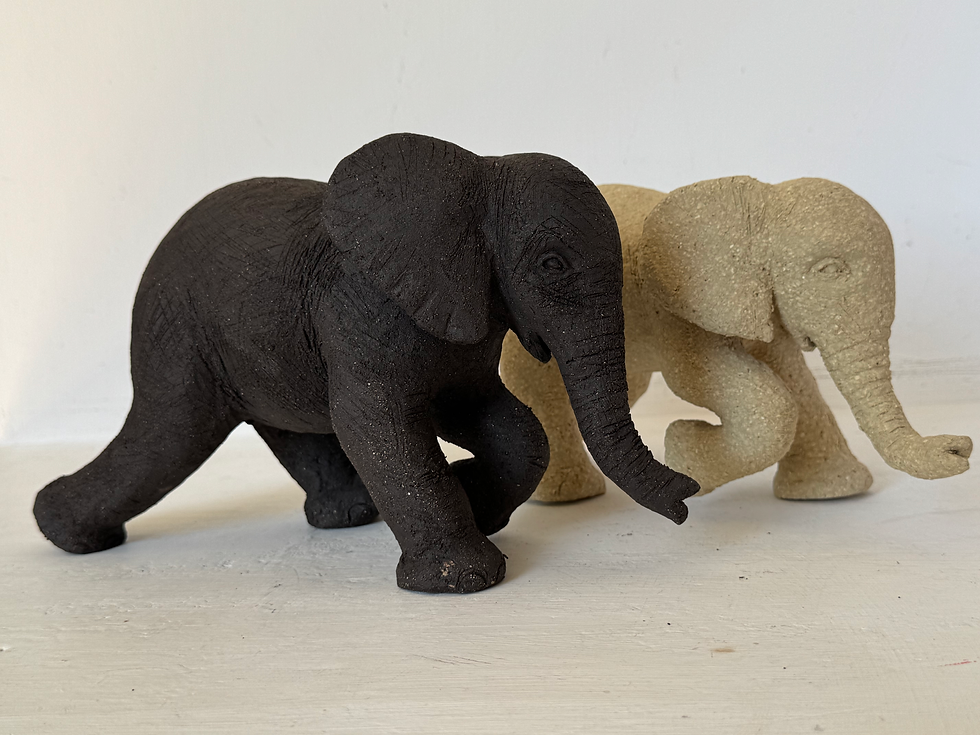 Deux frères semblables et différents-Nathalie PEZZOLI-Sculpture
