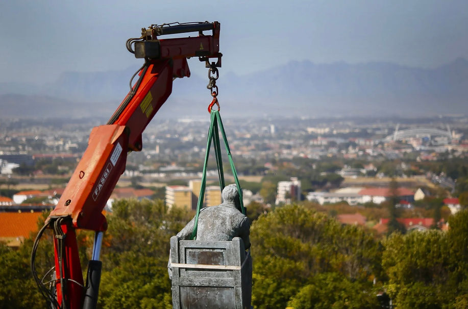 Koning NRC Anne-Lot Hoek.jpg