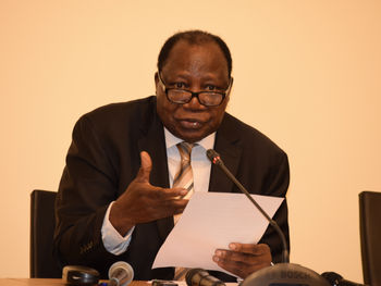 CONGO BRAZZAVILLE. THEOPHILE OBENGA: « L’ ERADICATION DU VIRUS DU TRIBALISME, FACTEUR DE PAIX »