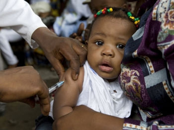 L’OMS ET L'UNICEF METTENT EN GARDE CONTRE LE DECLIN DES VACCINATIONS PENDANT LA COVID-19