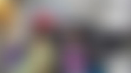 If you keep on practising, the singer dream that you wish will come true!只要堅持不懈地練習,您的唱歌夢就會實現!