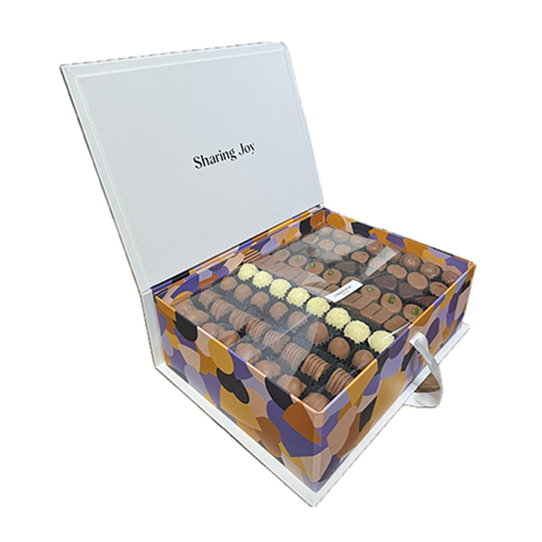 Thumbnail: White gift box