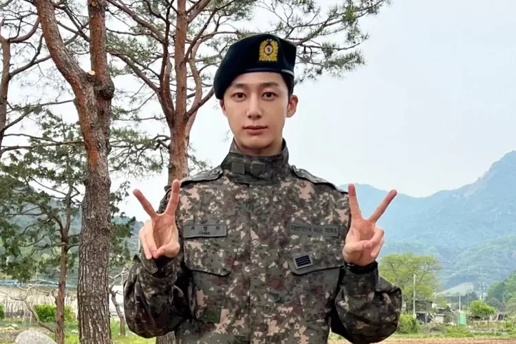 Hyungwon de MONSTA X completa su servicio militar (X/@OfficialMONSTAX)