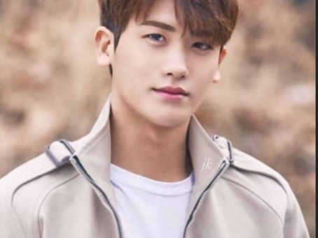 Park Hyung-sik no renueva con P&Studio y planea lanzar su propia agencia junto a su manager de toda la vida