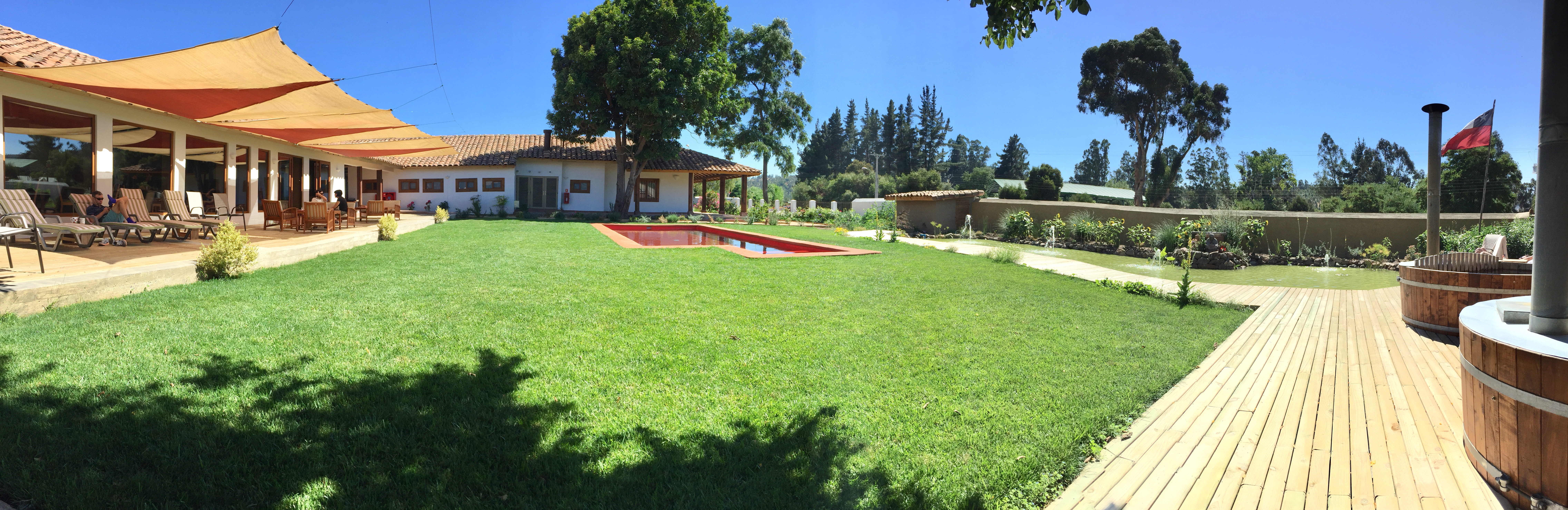 Un hermoso y amplio jardín