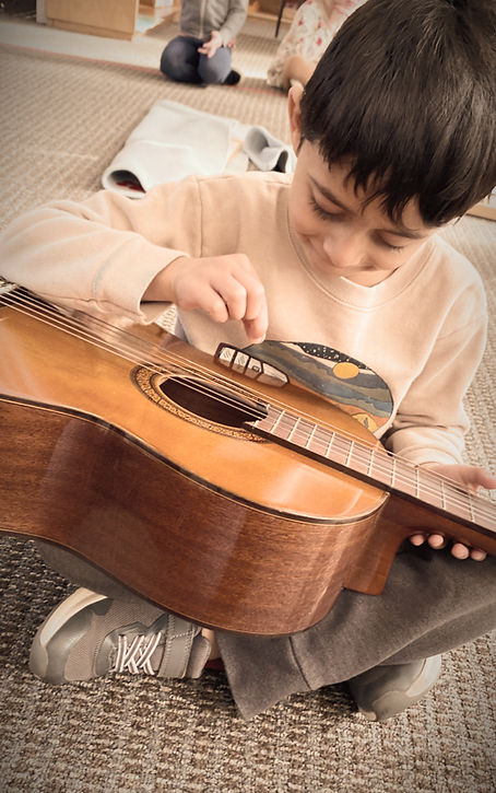 Vyom Guitar_edited.jpg
