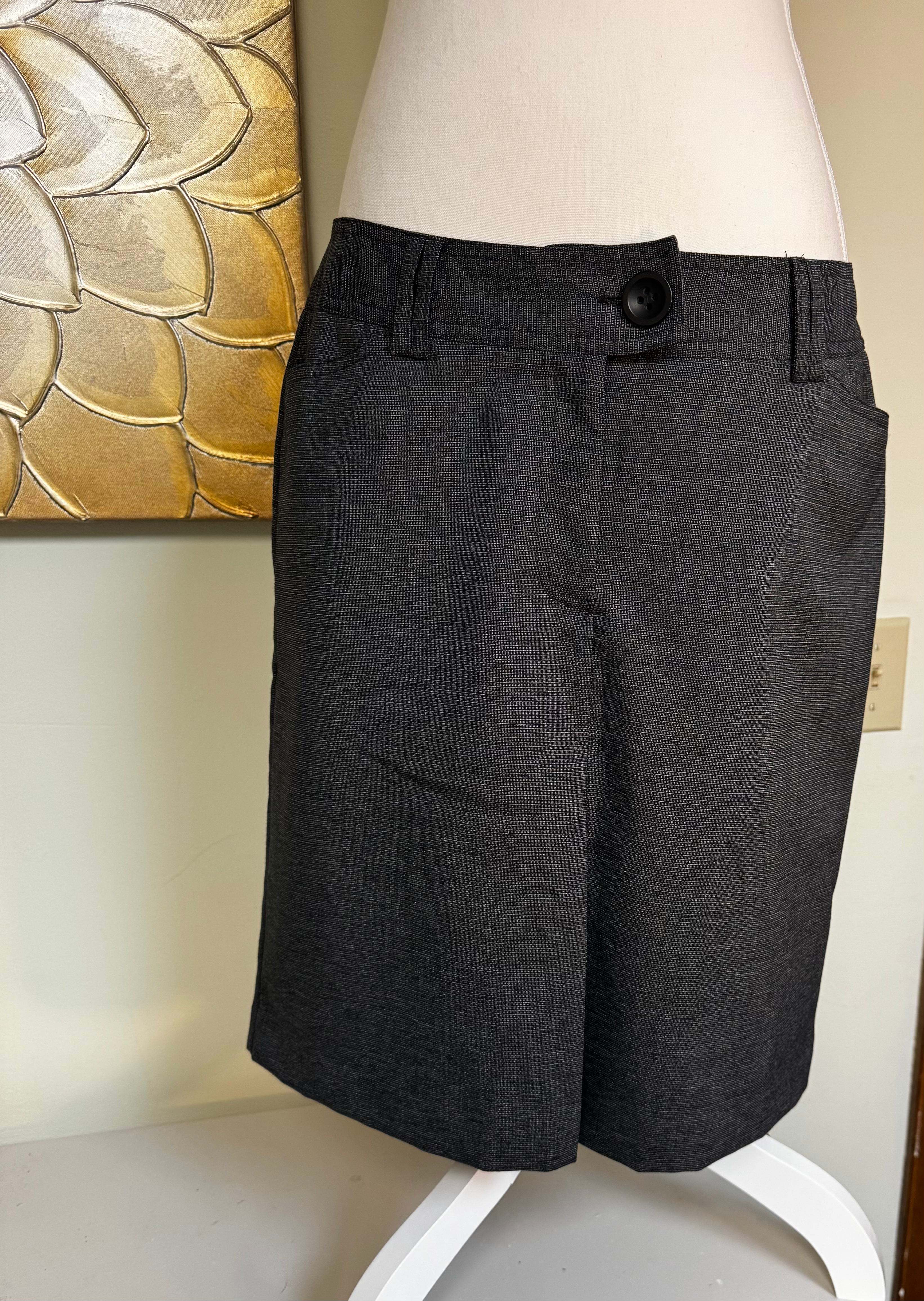 Dress Barn Women's Skirt Size 10 Dark Gray Knee Length Front Slit Officewear