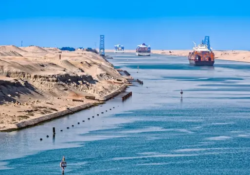 A CRISE NO CANAL DE SUEZ E SEUS IMPACTOS NO SÉCULO XXI