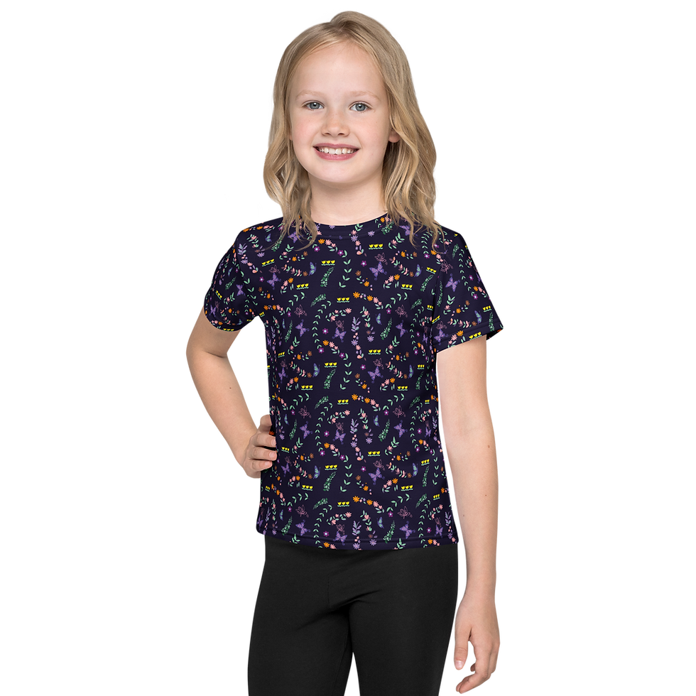 Miniaturbild: Kinder-T-Shirt All-Over-Print mit Schmetterlingen, Blumen & Pflanzen.
