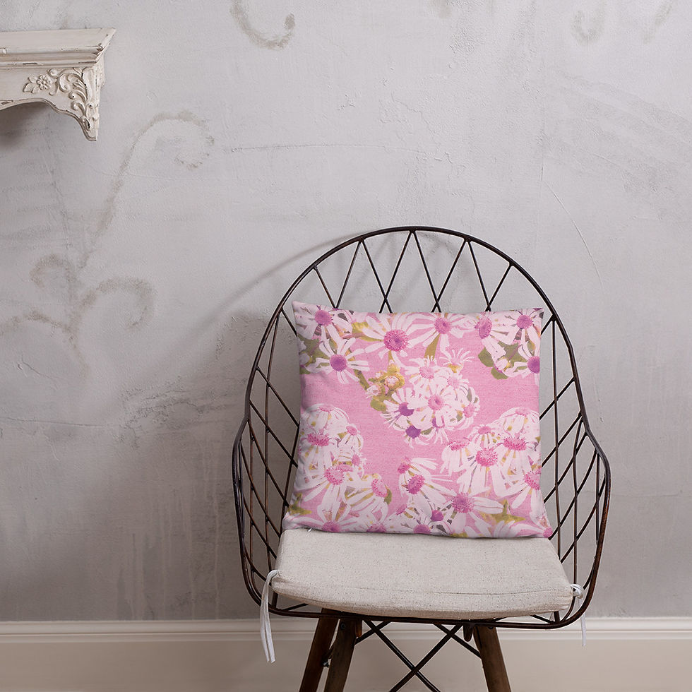 Basic cushion with continuous floral pattern in pink and white. Einfaches Kissen mit durchgehendem Blumenmuster in Rosa und Weiß.