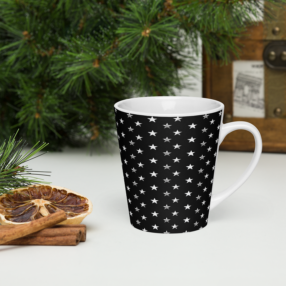 Miniaturbild: Latte mug. Latte-Becher mit Allover-Sternenprint in Schwarz-Weiß.