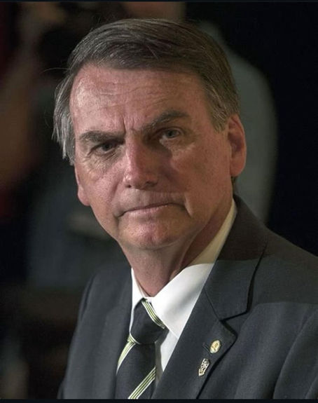 Bolsonaro no banco dos réus