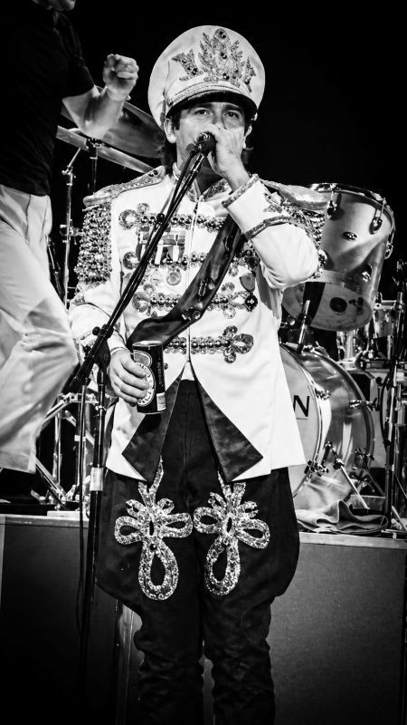 Elton John 1982J-2.jpg