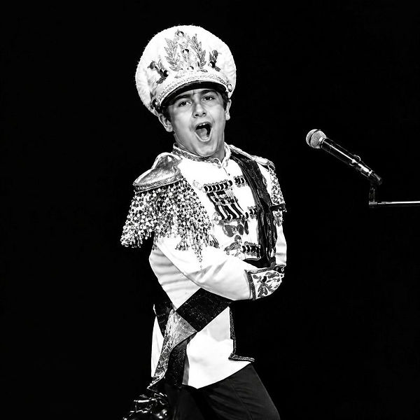 Elton John 1982D.jpg