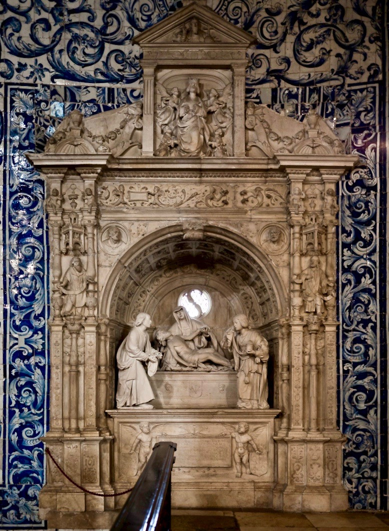 interior of the Igreja de Santa Maria