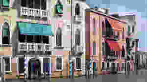 palazzos along the Grand Canals in Venice