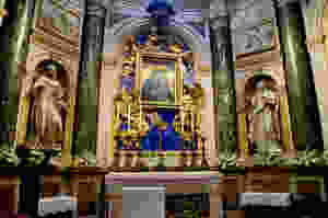the Chigi Chapel with the Madonna del Voto in the center