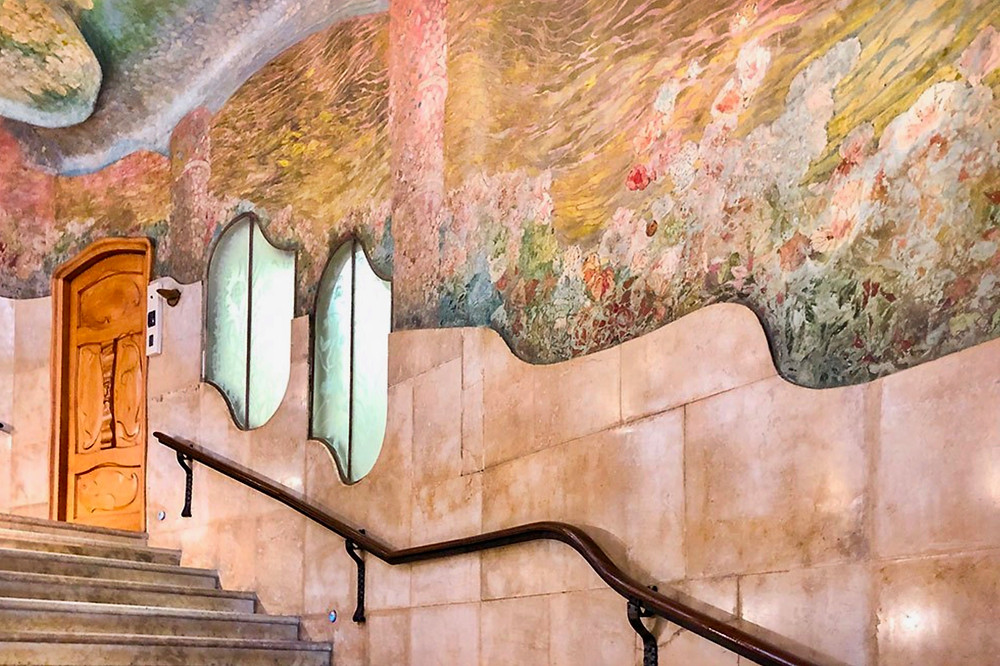 a beautiful stairway in La Pedrera