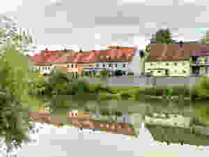 unassuming yet attractive houses along the river in Vilshofen