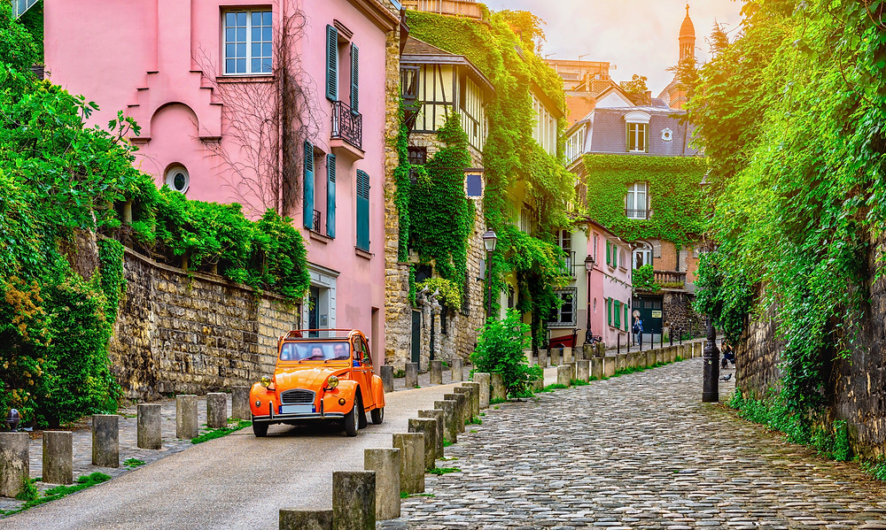 beautiful Montmartre, La Maison Rose is the pink house on the right