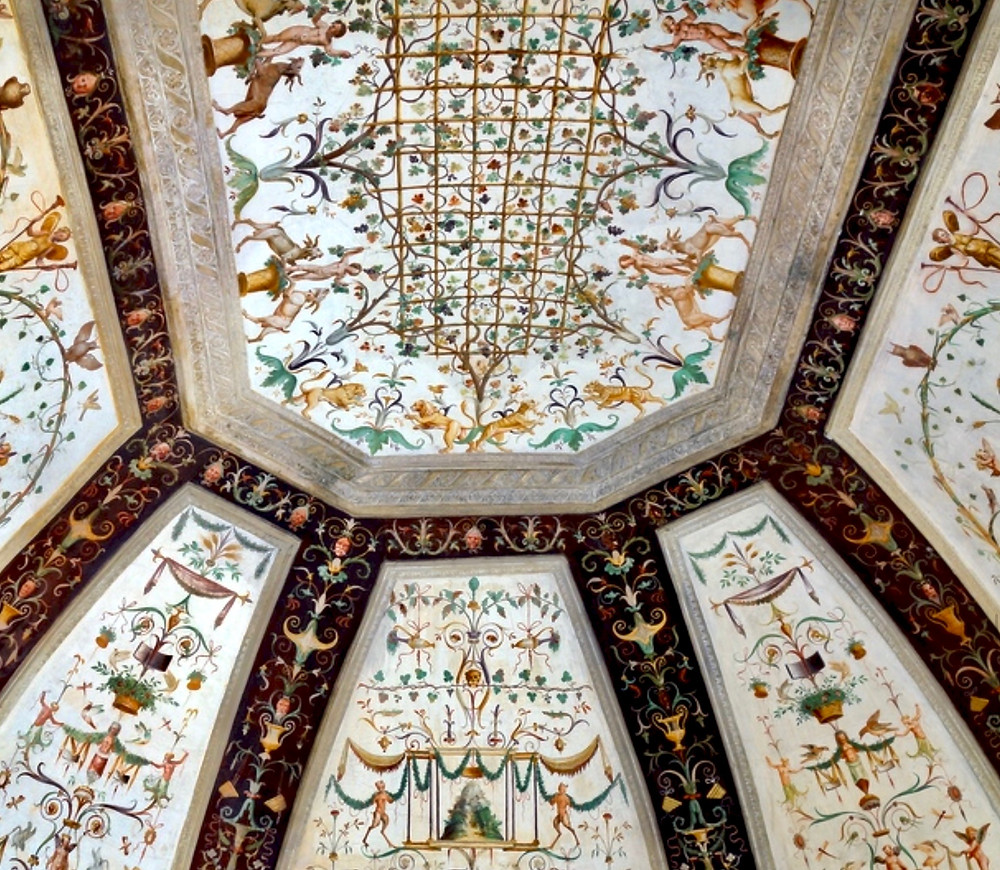 beautiful grotesque frescos in the Apartment of the Secret Garden