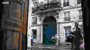 the only clue to finding the location of Villanelle's Paris apartment, the ornate dark blue door with the number 17 to the right.