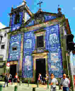 the tile wrapped Capela das Almas