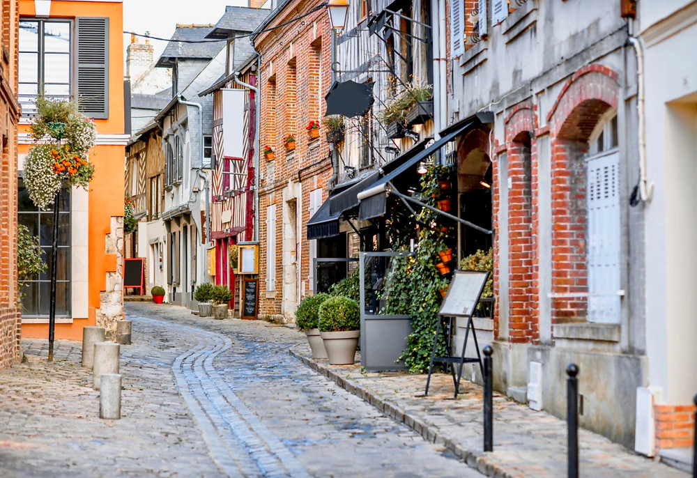 pretty architecture in historic Honfleur