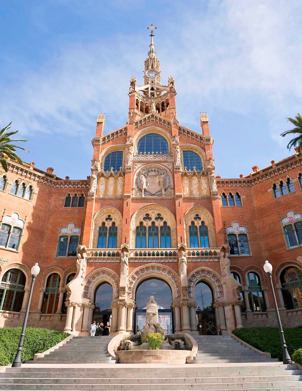 entrance to the Administrative Building at the Hospital de Sant Pau