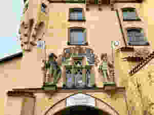 the entrance to Hohenschwangau Castle